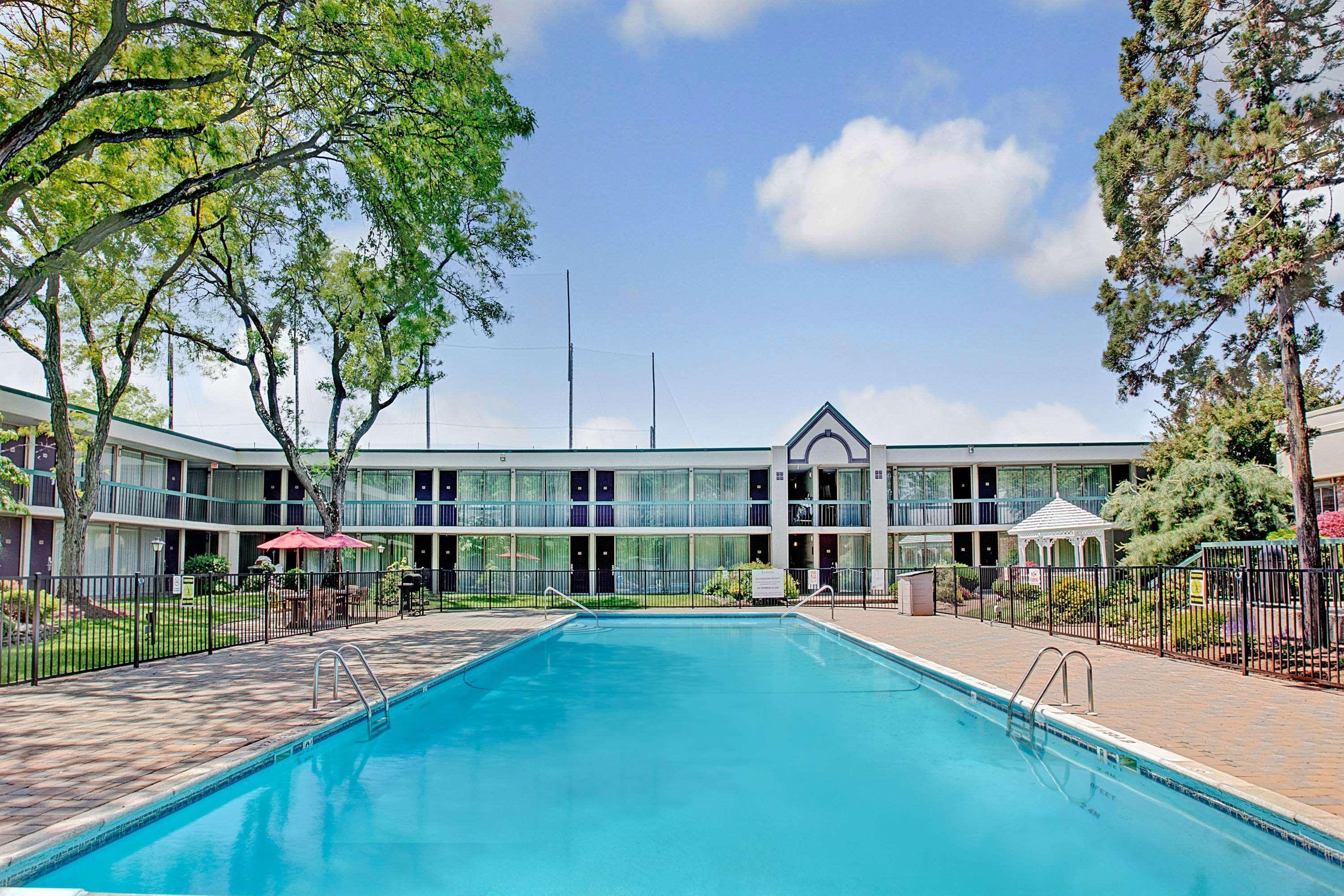 Quality Inn Wayne - Fairfield Area מראה חיצוני תמונה