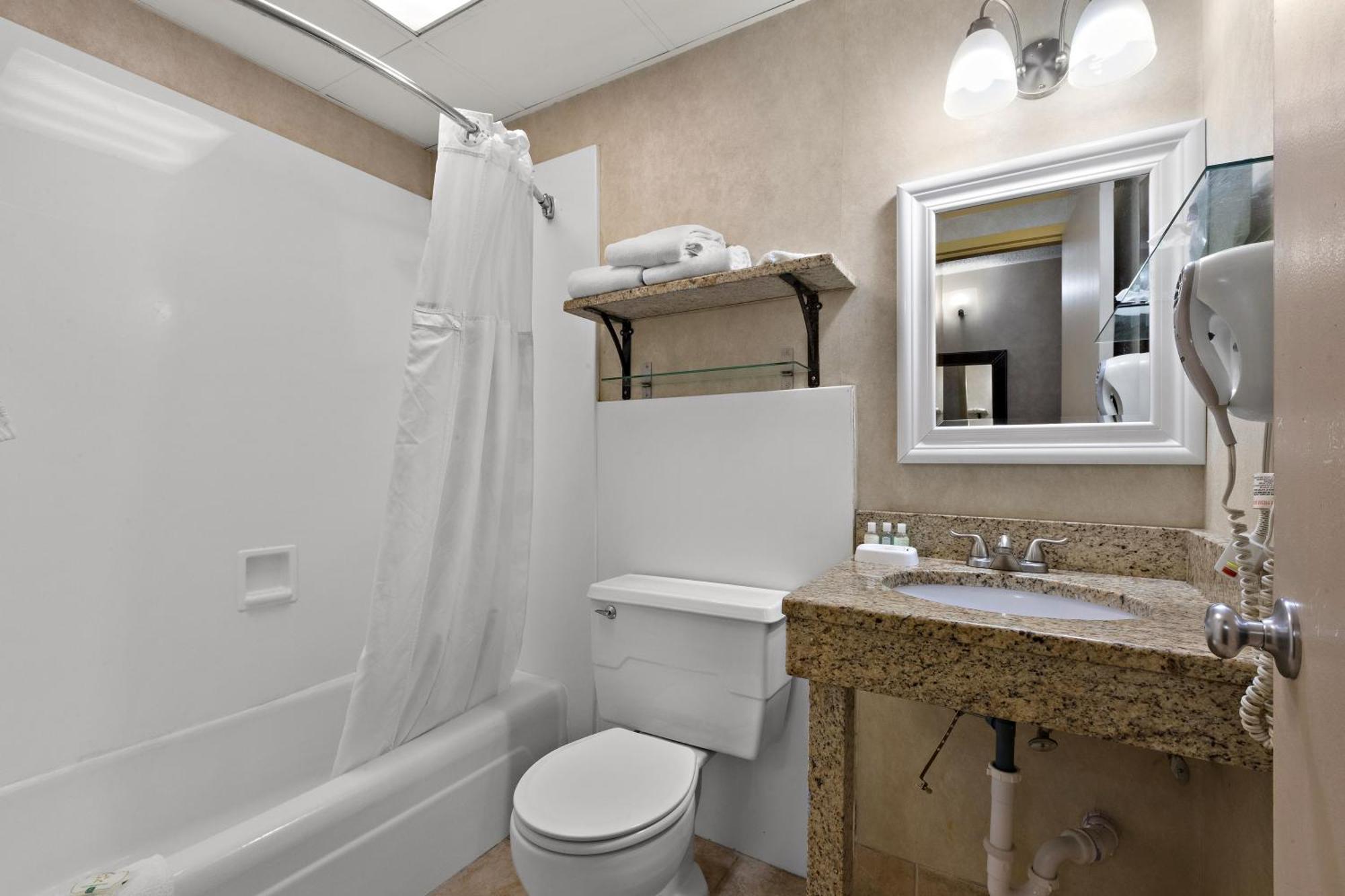 Quality Inn Wayne - Fairfield Area מראה חיצוני תמונה